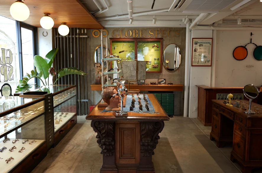 OAK ROOM