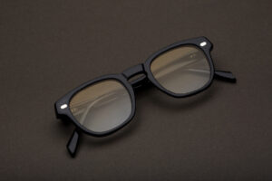 thornhill / back in black